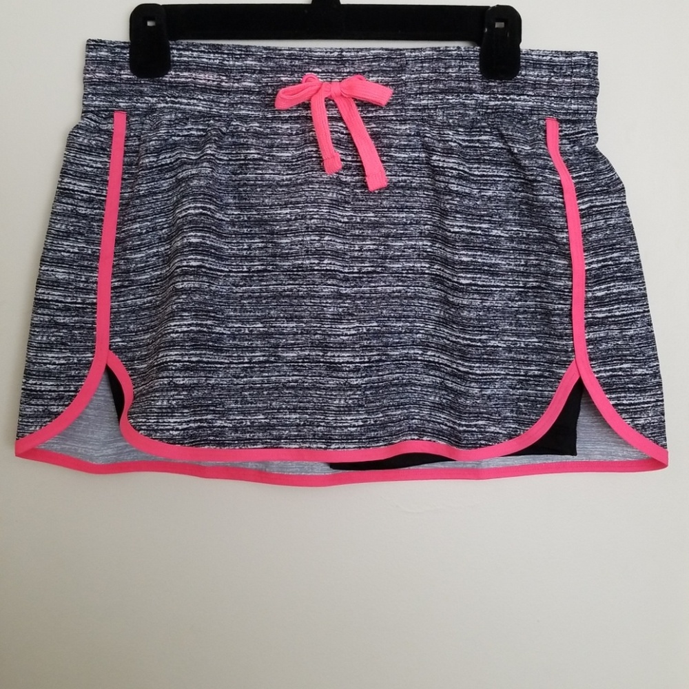 Material Girl Skort Blk/White/ Bright Pink Size M